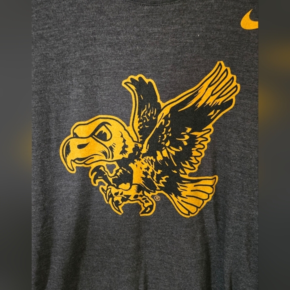Nike Iowa Hawkeye Charcoal Tee Size Small - Picture 3 of 4